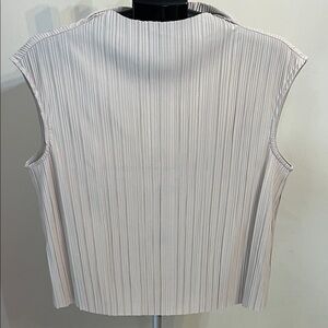 NWOT Sanctuary Elegant Cream Sleeveless Top